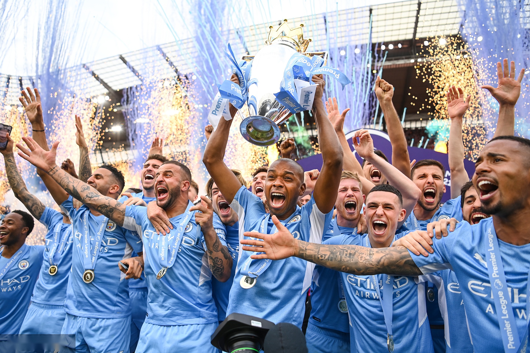 上赛季末与 上赛季末与