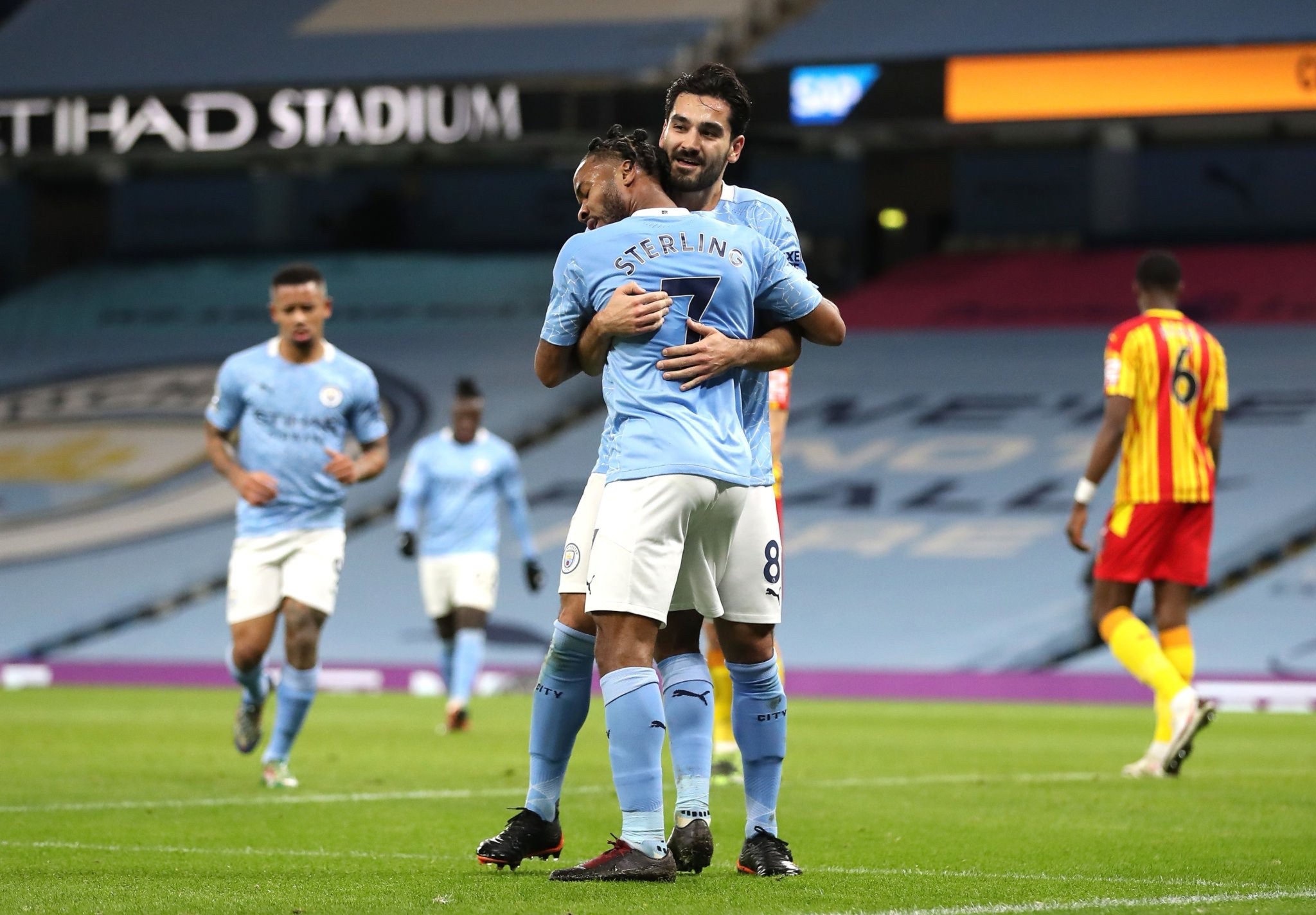 引进专业团 引进专业团